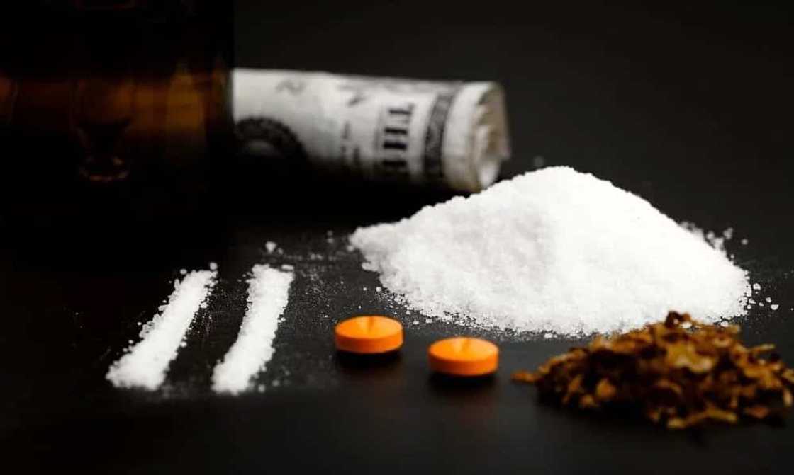 Elementary teacher caught selling drugs in buy-bust operation Elementary teacher caught selling drugs in buy-bust operation