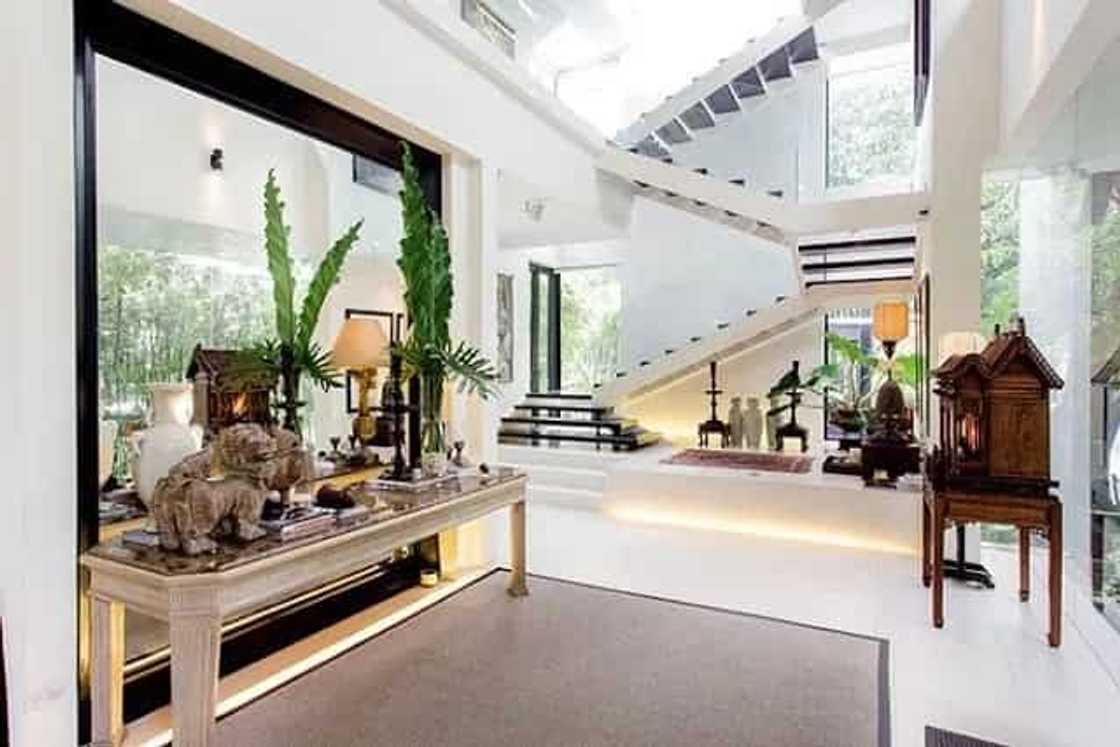 Zsa Zsa Padilla's modern Asian mansion is to die for Zsa Zsa Padilla's modern Asian mansion is to die for