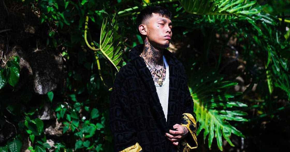 Skusta Clee, nag-post ng ilang pics ng kanyang concert sa gitna ng pagbu-boo ng mga manonood Skusta Clee, nag-post ng ilang pics ng kanyang concert sa gitna ng pagbu-boo ng mga manonood