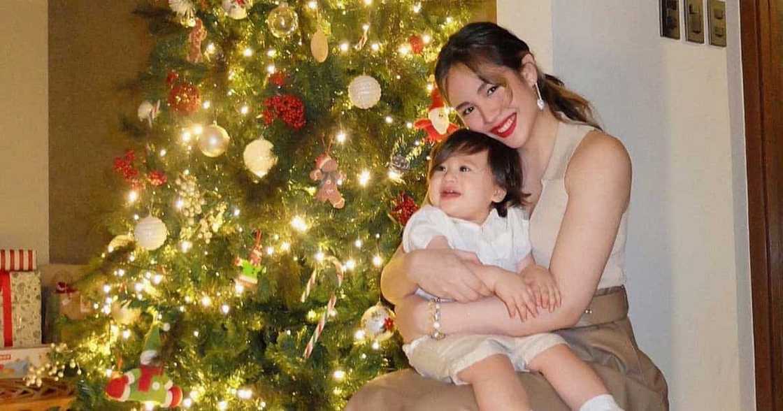 Janella Salvador, masayang sinalubong ang Pasko kasama ang partner na si Mark Paterson at kanilang baby Janella Salvador, masayang sinalubong ang Pasko kasama ang partner na si Mark Paterson at kanilang baby