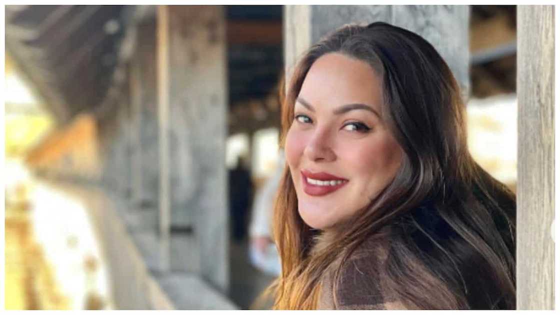 Cristy Fermin sa nababalitang bagong BF ni KC: "Ito pala ay manager ng isang malaking kompanya" Cristy Fermin sa nababalitang bagong BF ni KC: "Ito pala ay manager ng isang malaking kompanya"