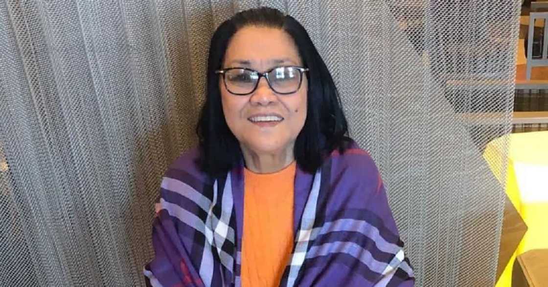 Lolit Solis (@akosilolitsolis) Lolit Solis (@akosilolitsolis)