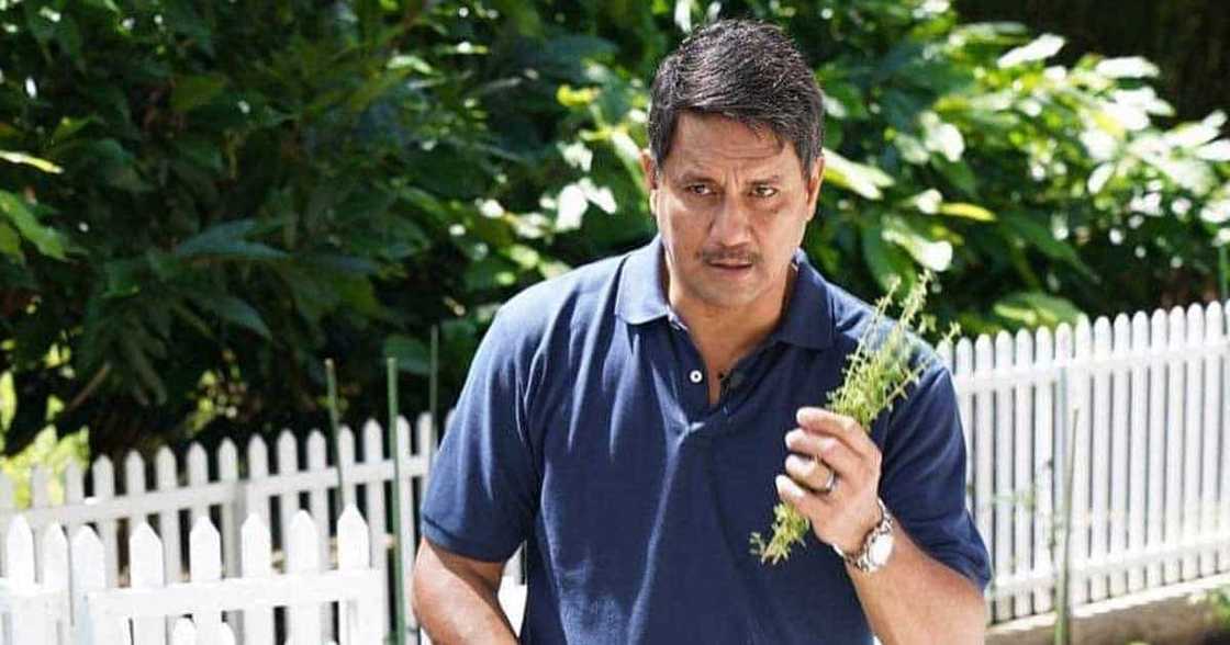 Richard Gomez, kinumpirma ngayon lang na nag-positive siya ng COVID-19: “I will have to be in isolation” Richard Gomez, kinumpirma ngayon lang na nag-positive siya ng COVID-19: “I will have to be in isolation”