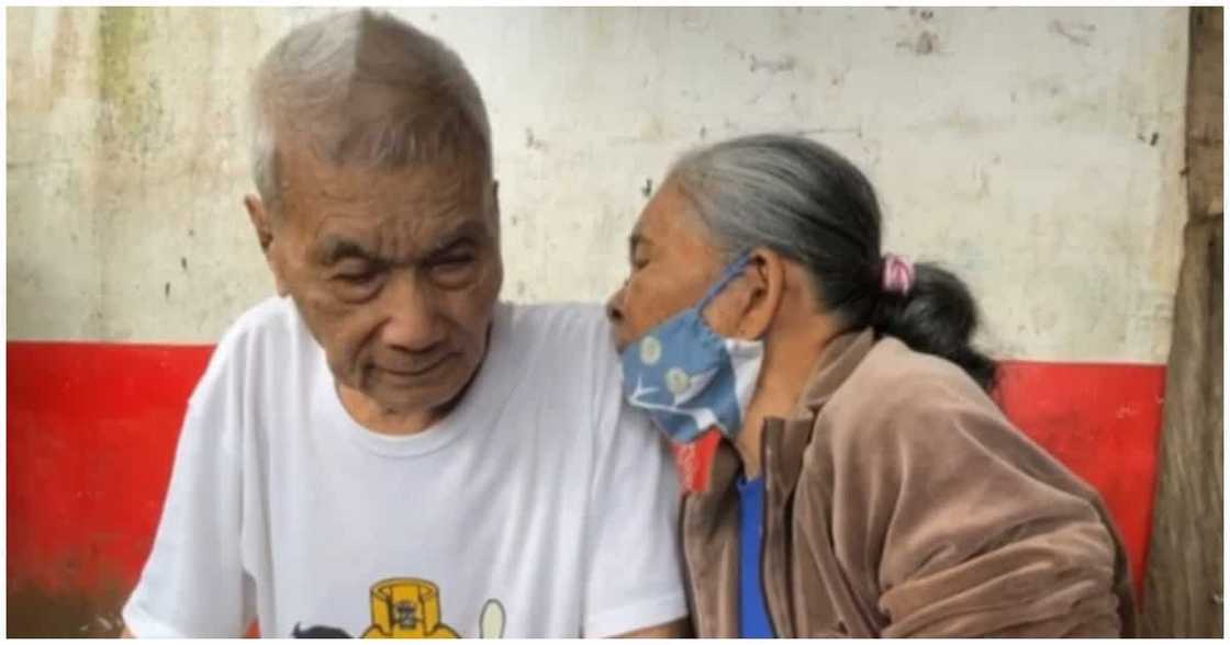 Magkapatid na nagkawalay sa loob ng 30 taon, nagkasama nang muli Magkapatid na nagkawalay sa loob ng 30 taon, nagkasama nang muli