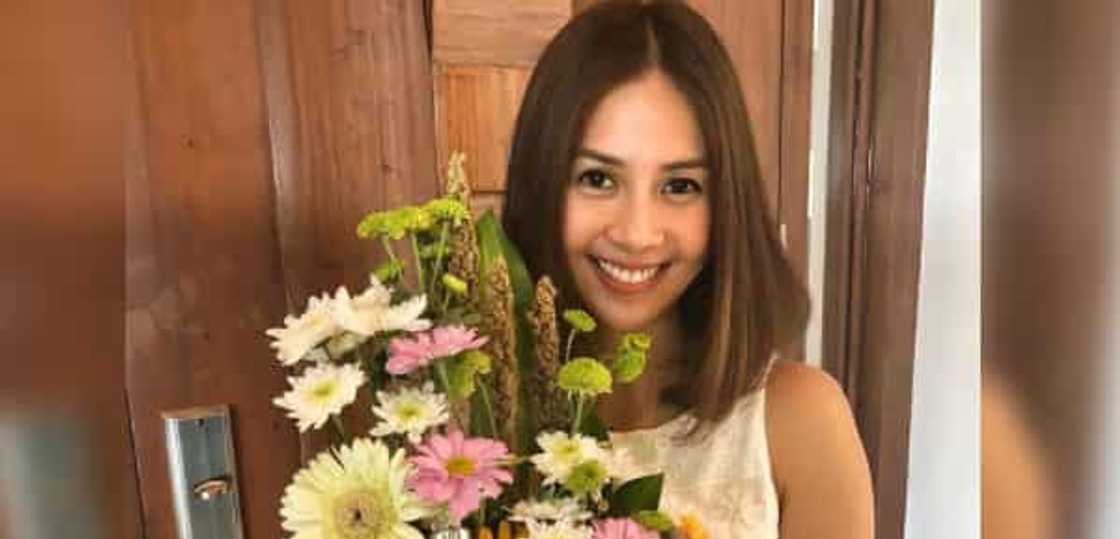 Kaye Abad wows netizens with lovely photo: "life begins at 40?" Kaye Abad wows netizens with lovely photo: "life begins at 40?"