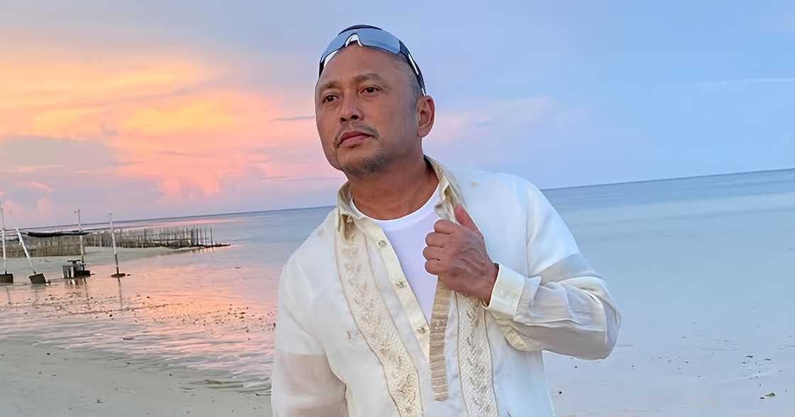 Arnie Teves, ibinigay ng Timor-Leste sa Pinas; sakay na ng Philippine Air Force plane pabalik Manila Arnie Teves, ibinigay ng Timor-Leste sa Pinas; sakay na ng Philippine Air Force plane pabalik Manila