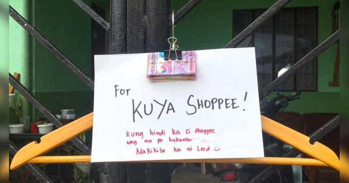 Customer, iniwan ang perang naka-clip sa gate: “For Kuya Shopee! Kung hindi ka si Shopee, 'wag mo po kukunin” Customer, iniwan ang perang naka-clip sa gate: “For Kuya Shopee! Kung hindi ka si Shopee, 'wag mo po kukunin”