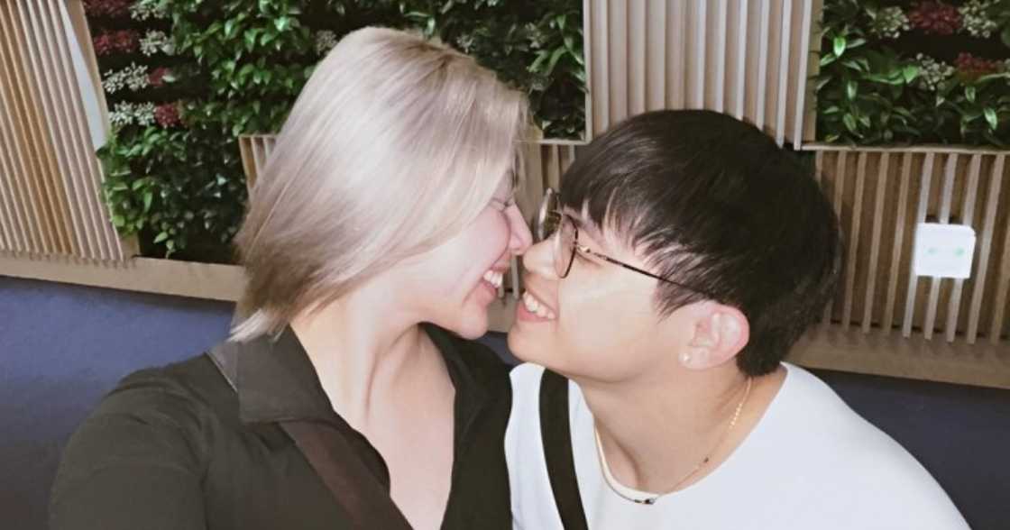 Chloe San Jose, nag-share ng sweet pic nila ni Carlos Yulo sa Incheon Airport