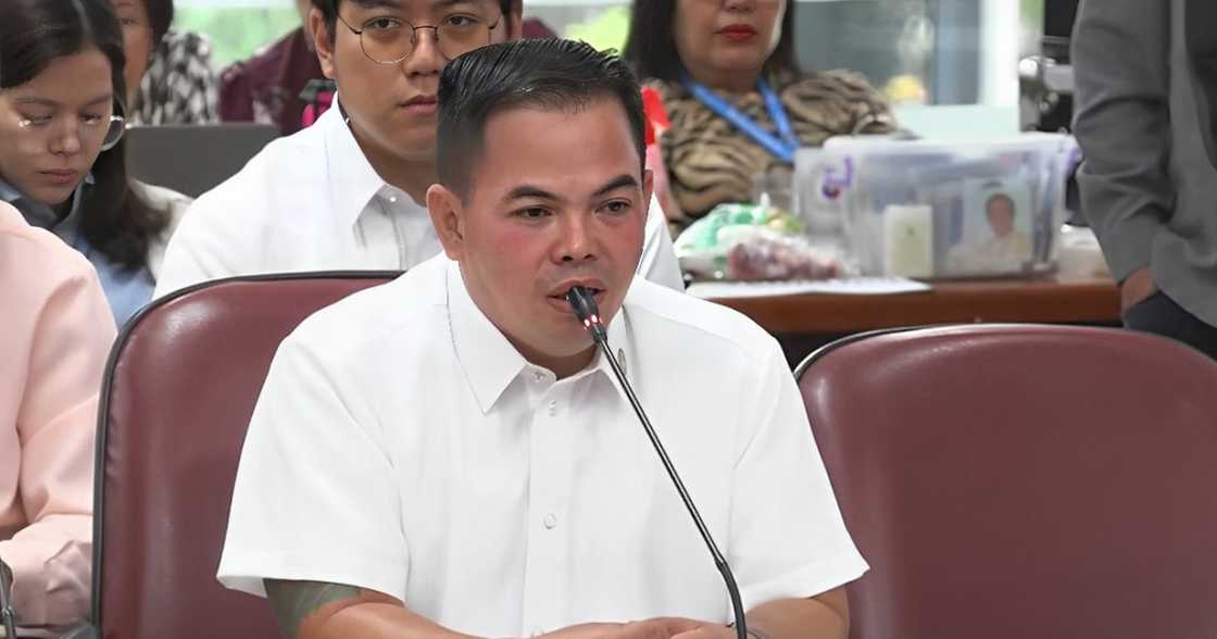 Kerwin Espinosa, may pasabog sa Quadcom; ilang kilalang personalidad, idinawit sa rebelasyon Kerwin Espinosa, may pasabog sa Quadcom; ilang kilalang personalidad, idinawit sa rebelasyon
