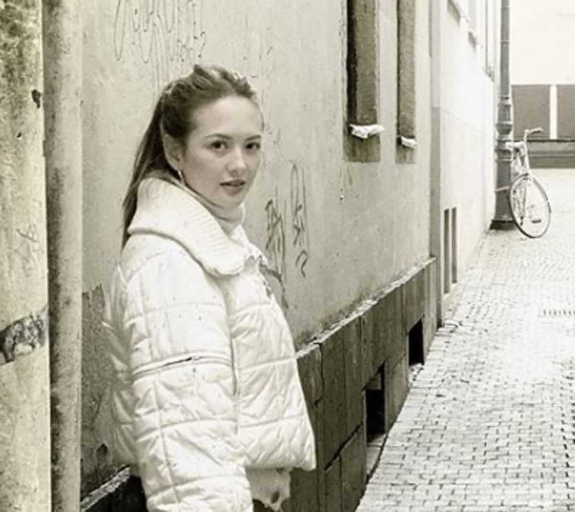 Ellen Adarna, nagbigay ng tips kung papano mag-survive sa first trimester: “Prayers” Ellen Adarna, nagbigay ng tips kung papano mag-survive sa first trimester: “Prayers”