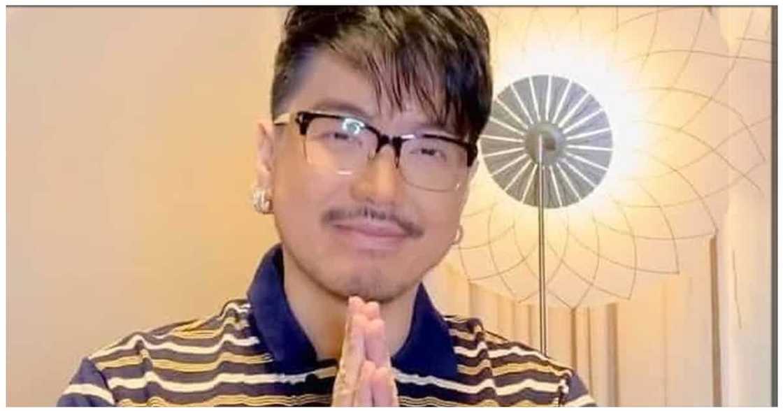 Wilbert Tolentino, emosyonal na naglabas ng saloobin sa panibagong live video Wilbert Tolentino, emosyonal na naglabas ng saloobin sa panibagong live video