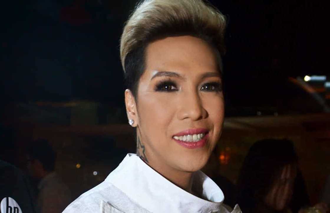 Vice Ganda teases Alex Gonzaga look-alike about upcoming TV5 noontime show Vice Ganda teases Alex Gonzaga look-alike about upcoming TV5 noontime show