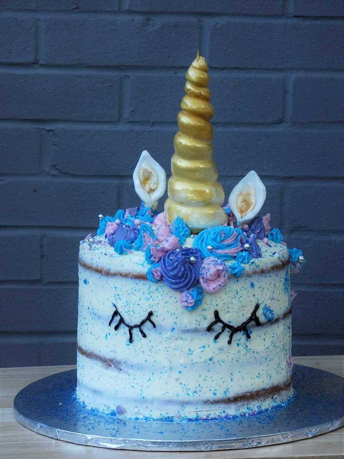 Unicorn cake design