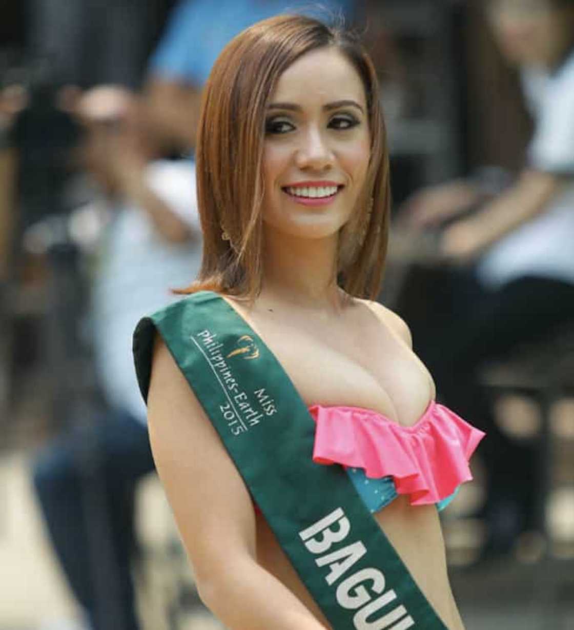 Maganda na, palaban pa! Kilalanin si Sofia Deliu, ang bagong aide ni President Duterte Maganda na, palaban pa! Kilalanin si Sofia Deliu, ang bagong aide ni President Duterte