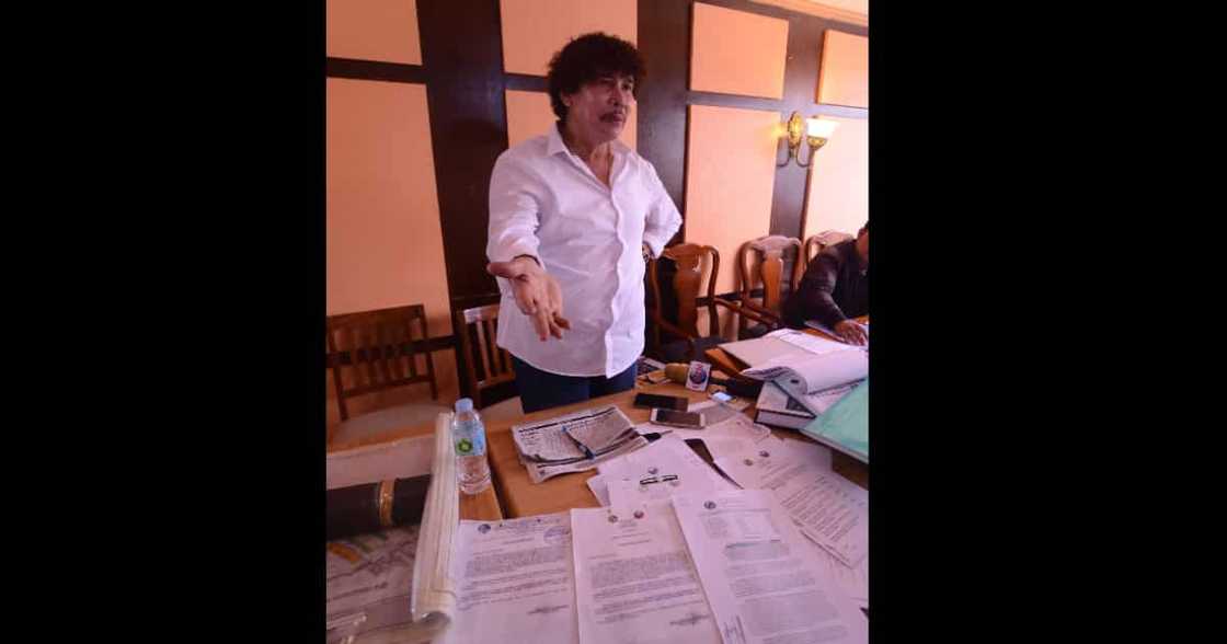 Dating mayoral candidate na si Ruben Feliciano patay sa pamamaril Dating mayoral candidate na si Ruben Feliciano patay sa pamamaril