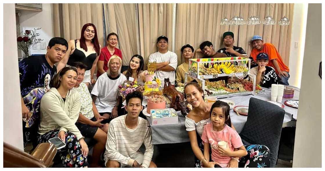 Video ng pagsorpresa ni Whamos Cruz kay Antonette Gail Simone sa birthday nito, nag-viral Video ng pagsorpresa ni Whamos Cruz kay Antonette Gail Simone sa birthday nito, nag-viral