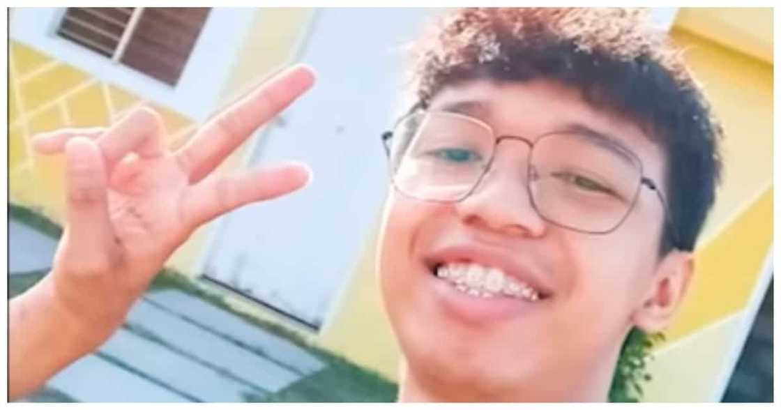 22-anyos na 'scholar', nakabili raw ng dalawang bahay dahil lang sa patok na online game 22-anyos na 'scholar', nakabili raw ng dalawang bahay dahil lang sa patok na online game