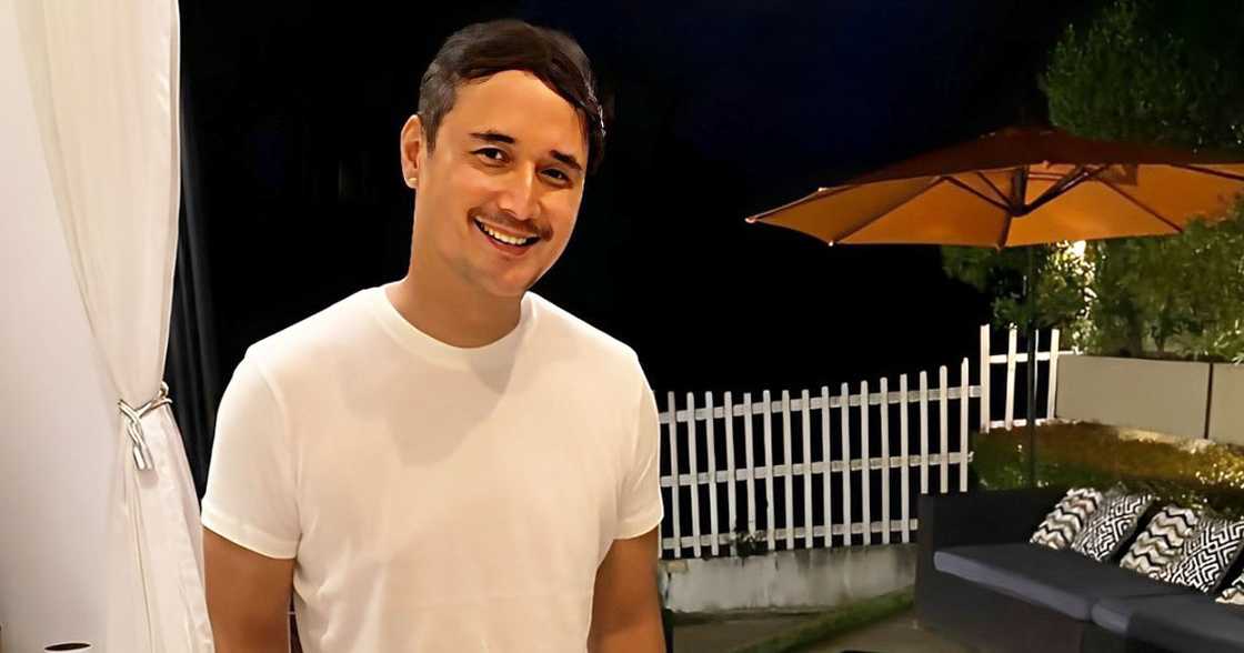 John Estrada, nag-post ng photos kasama mga anak na babae