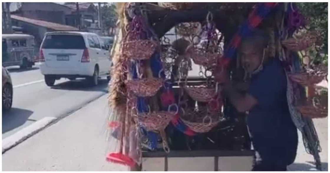 Tinderong nagtutulak ng mga panindang gamit sa bahay, pinagmalasakitan ng netizens Tinderong nagtutulak ng mga panindang gamit sa bahay, pinagmalasakitan ng netizens