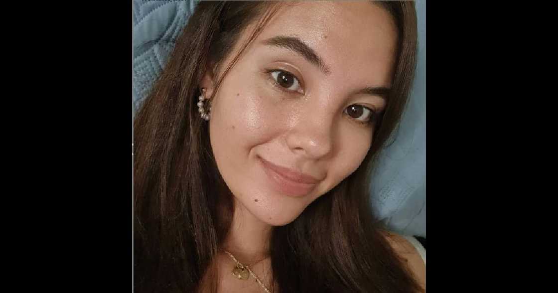 Catriona Gray flaunts facial imperfections in a viral barefaced selfie Catriona Gray flaunts facial imperfections in a viral barefaced selfie