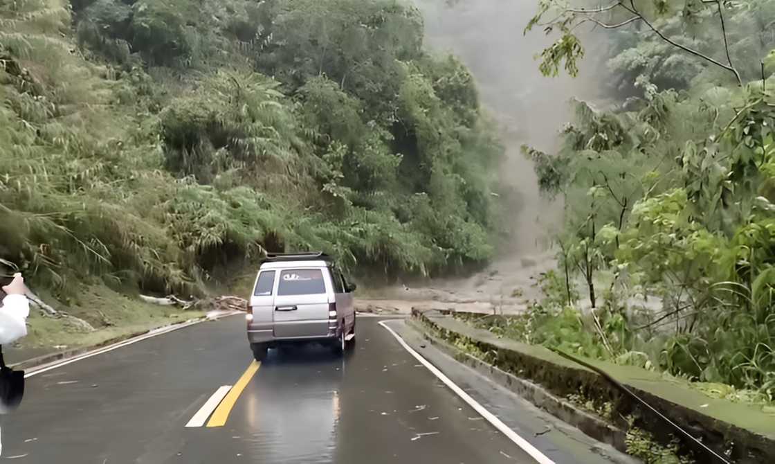 Photo: PNP Natonin Mt. Province