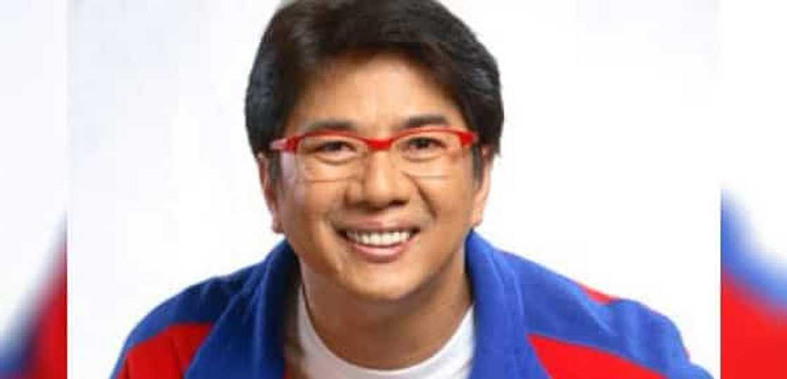 Duterte kay Willie Revillame: "Gusto ko sanang maging senador ka" Duterte kay Willie Revillame: "Gusto ko sanang maging senador ka"