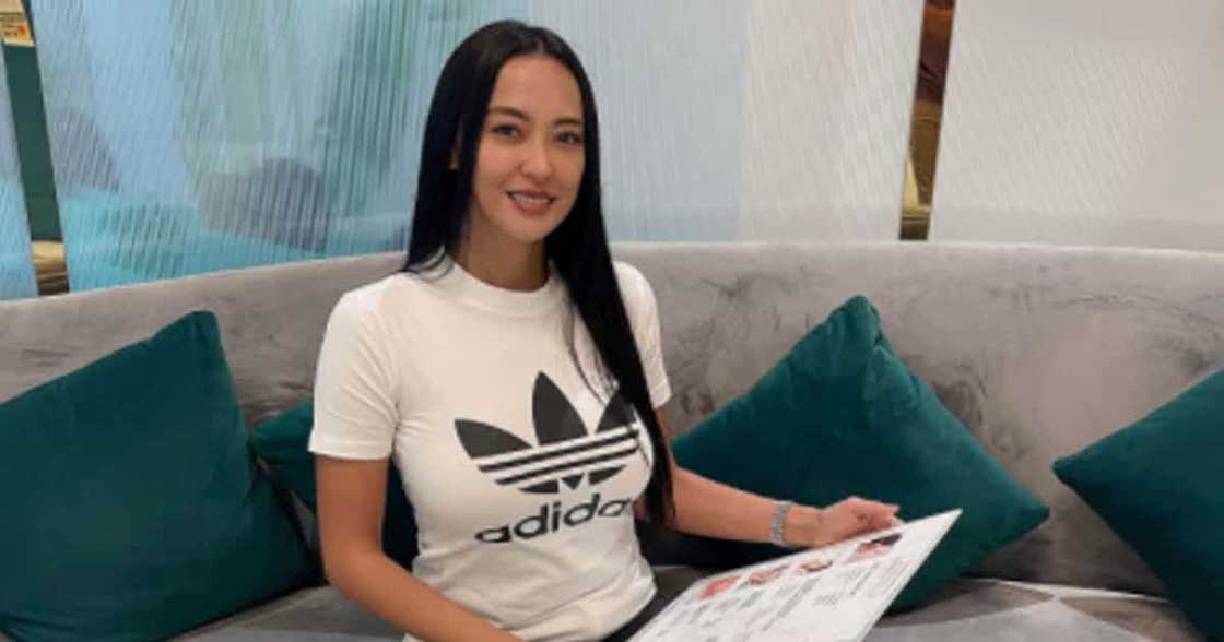 Mocha Uson, inulit ang sinabi ni PRRD na si Bongbong Marcos umano ay "weak": "Ano pa ginagawa niyo diyan?" Mocha Uson, inulit ang sinabi ni PRRD na si Bongbong Marcos umano ay "weak": "Ano pa ginagawa niyo diyan?"