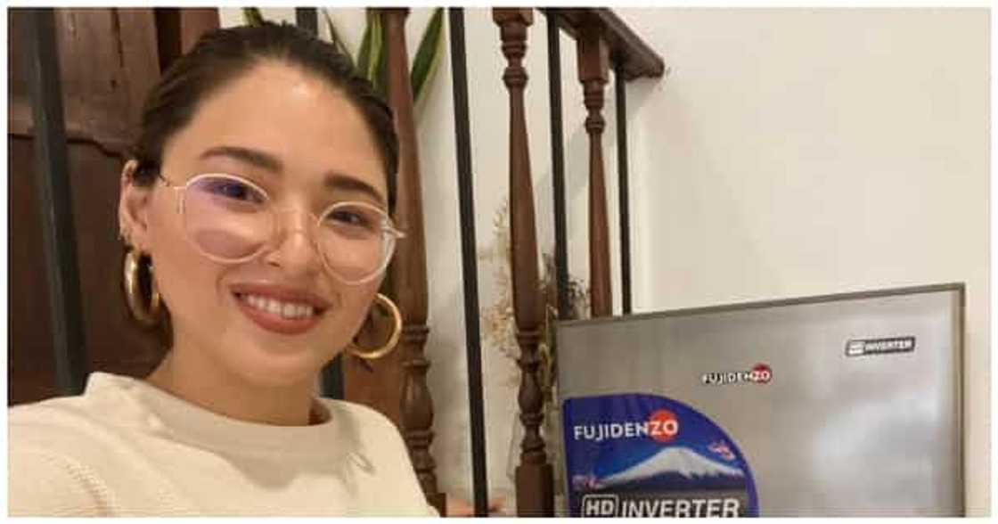 Kylie Padilla, ni-like ang viral photo kung saan magka-holding hands sila Aljur Abrenica at AJ Raval Kylie Padilla, ni-like ang viral photo kung saan magka-holding hands sila Aljur Abrenica at AJ Raval