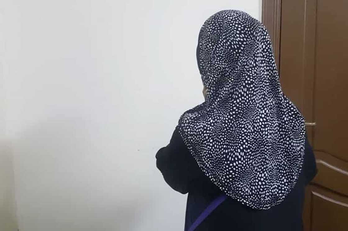 Pinay in Saudi gets fired for putting urine in her boss’ drink Pinay in Saudi gets fired for putting urine in her boss’ drink