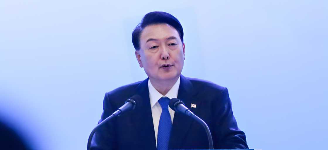 South Korea President Yoon Suk Yeol, inanunsyo ang pagtanggal ng emergency martial law South Korea President Yoon Suk Yeol, inanunsyo ang pagtanggal ng emergency martial law