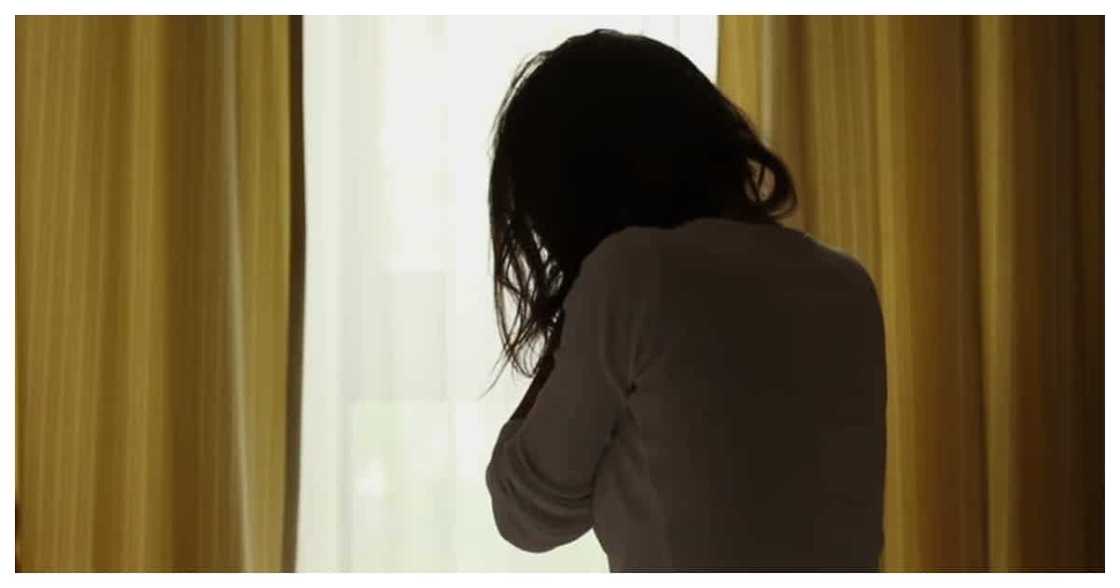 Babaeng bagong kasal, natuklasan ang 'affair' ni mister habang sila ay nasa honeymoon Babaeng bagong kasal, natuklasan ang 'affair' ni mister habang sila ay nasa honeymoon