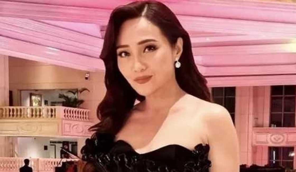 Gladys Reyes, may prangkang komento ukol sa umano'y alitan nina Claudine Barretto at Angelu De Leon Gladys Reyes, may prangkang komento ukol sa umano'y alitan nina Claudine Barretto at Angelu De Leon