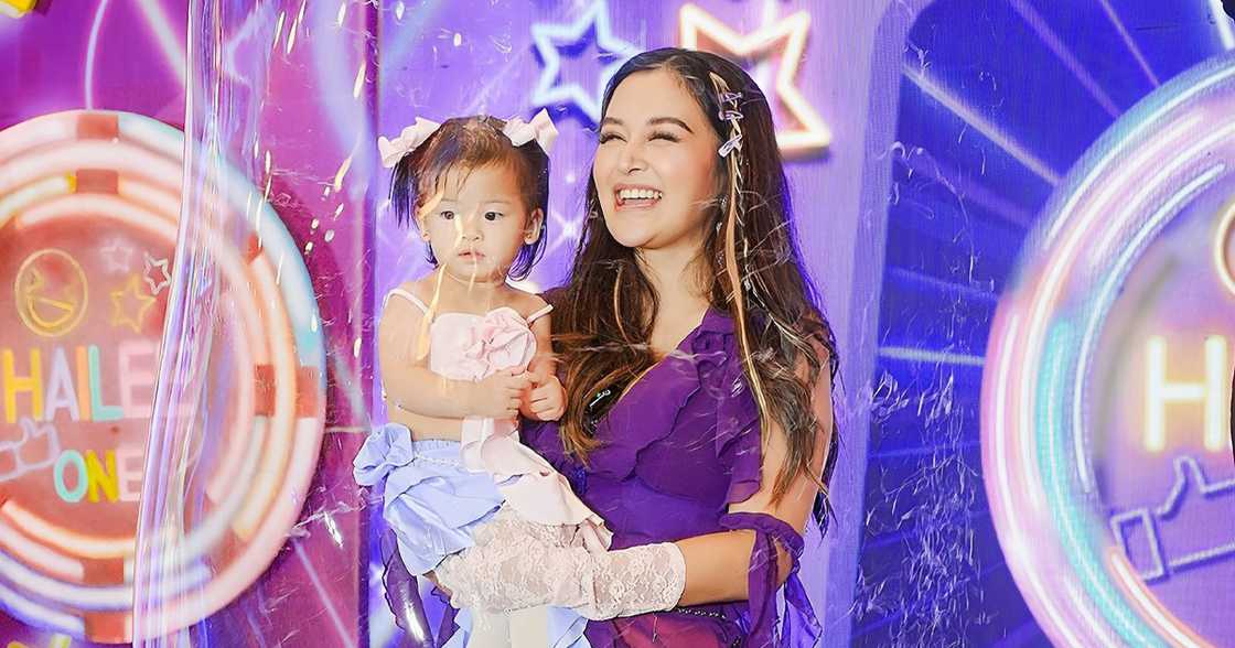 Kris Bernal, proud na purely nagpapa-breastfeed sa loob ng 13 buwan na Kris Bernal, proud na purely nagpapa-breastfeed sa loob ng 13 buwan na