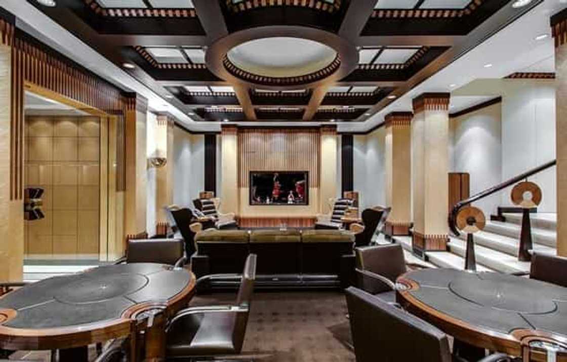 Yayamin na tunay! Ang mega-mansion ni Michael Jordan Yayamin na tunay! Ang mega-mansion ni Michael Jordan