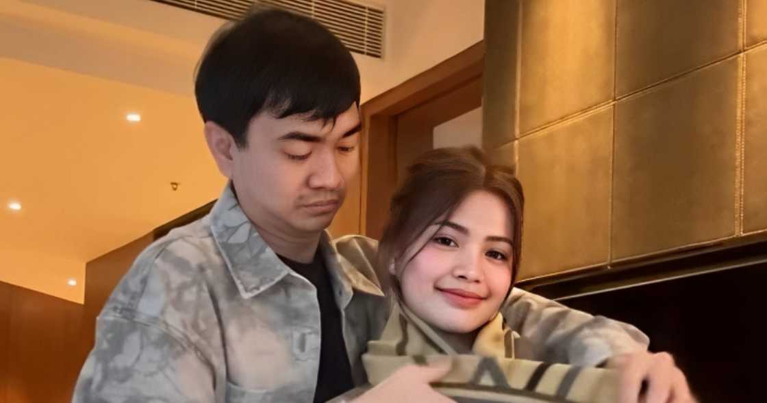 Xian Gaza, may makulit na reaksyon sa 'get ready with us' video nila ng GF (@charlotte.winter_) Xian Gaza, may makulit na reaksyon sa 'get ready with us' video nila ng GF (@charlotte.winter_)