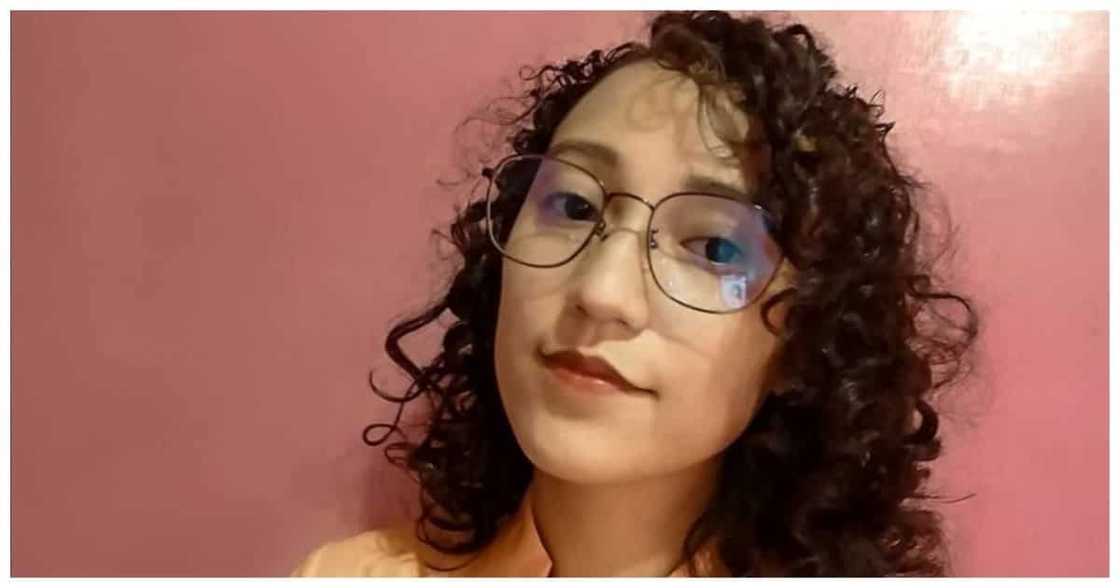 Dating OFW na pumasok sa iba't ibang raket, natupad ang pangarap na makatapos ng kolehiyo Dating OFW na pumasok sa iba't ibang raket, natupad ang pangarap na makatapos ng kolehiyo