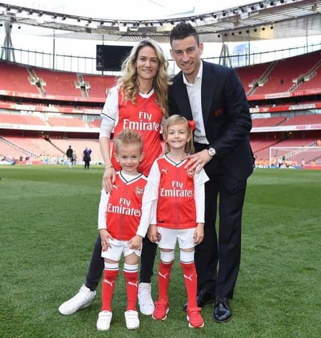 Arsenal players hottest wives Arsenal players hottest wives