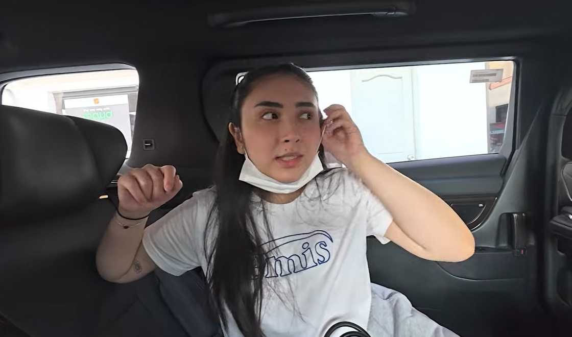 Bea Borres nagpasaya ng mga motorista at street sweepers sa viral vlog Bea Borres nagpasaya ng mga motorista at street sweepers sa viral vlog