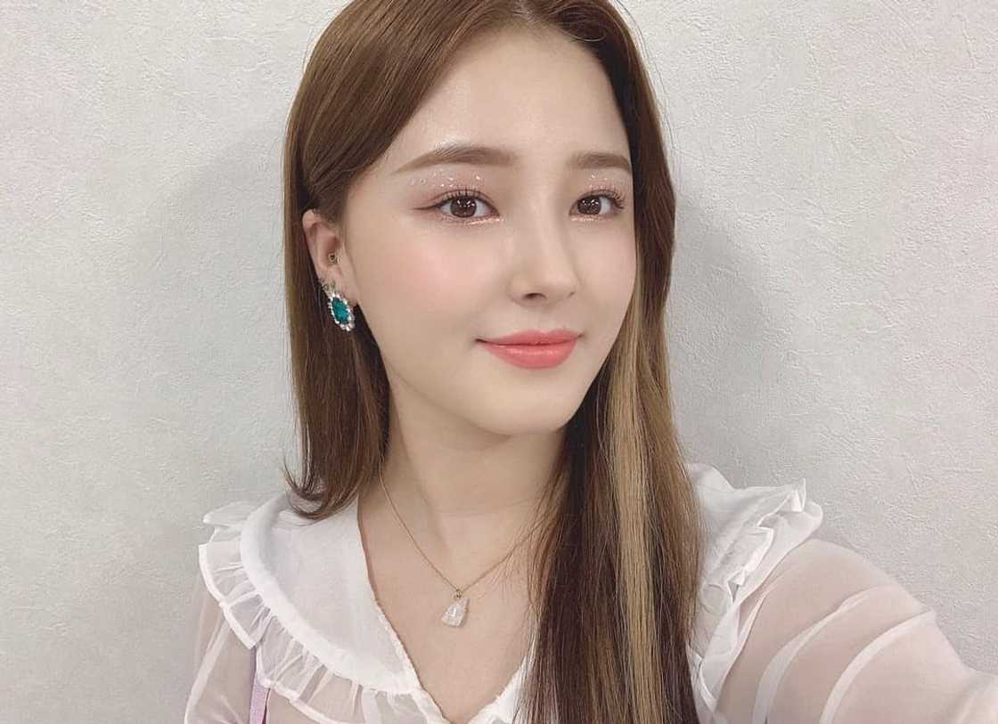 Momoland Members full names Momoland Members full names