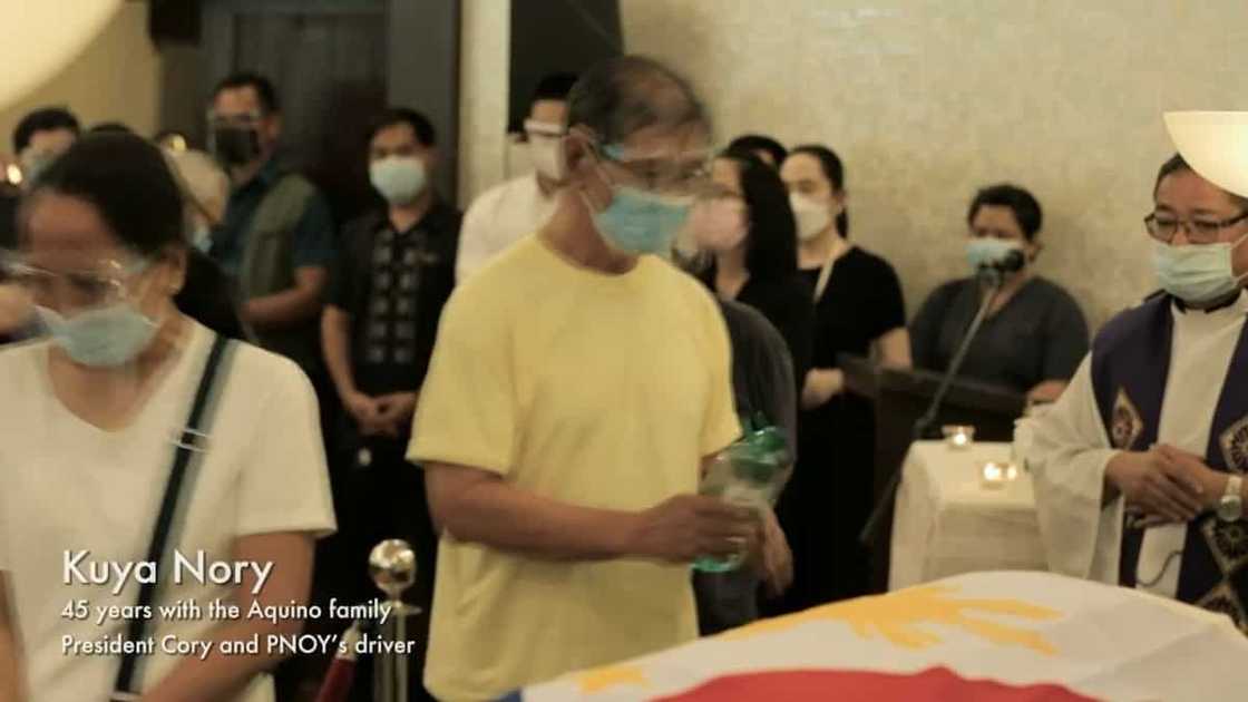 Kris Aquino shows Josh & Bimby’s emotional moments at PNoy’s wake Kris Aquino shows Josh & Bimby’s emotional moments at PNoy’s wake