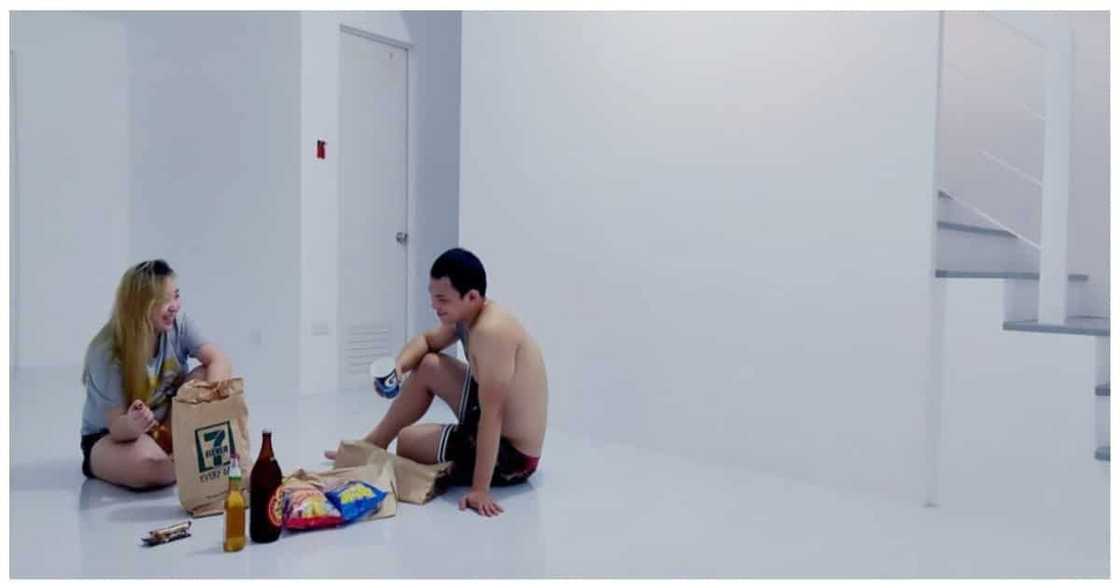 Young vlogger couple, naisakatuparan na ang pagkakaroon ng sariling bahay Young vlogger couple, naisakatuparan na ang pagkakaroon ng sariling bahay