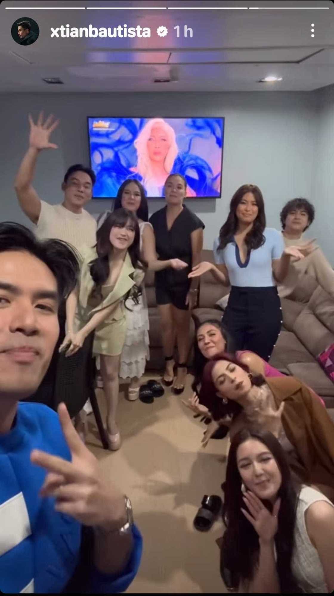 Backstage moment ng Kapuso stars na nag-guest sa ‘It’s Showtime,’ viral Backstage moment ng Kapuso stars na nag-guest sa ‘It’s Showtime,’ viral