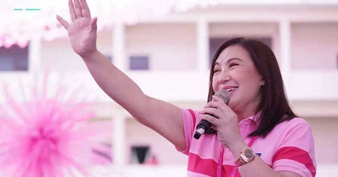 Sharon Cuneta at pamilya, sinamantala ang pagkakataong maka-selfie kasama si “Mike” ang Leni-Kiko “Teddy Bear”