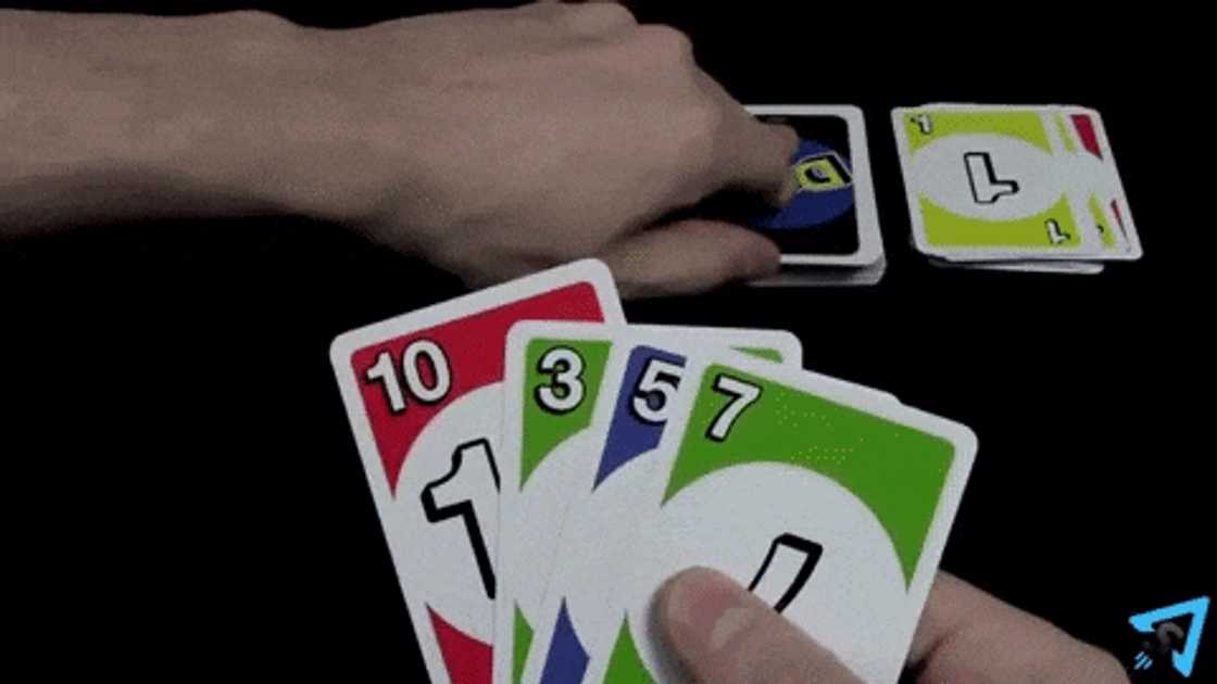 How many cards do you start with in DOS? How many cards do you start with in DOS?