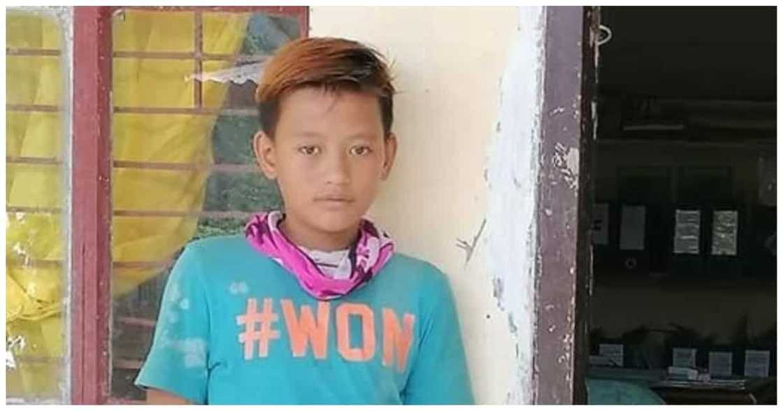 11-anyos na batang nagsauli ng mahigit ₱100,000, hinangaan ang katapatan 11-anyos na batang nagsauli ng mahigit ₱100,000, hinangaan ang katapatan