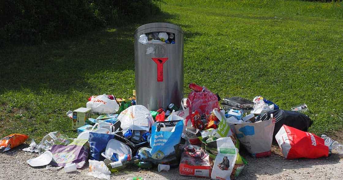 Video ni kuyang mangangalakal na mangiyak-ngiyak na sinasabing di siya magnanakaw, viral Video ni kuyang mangangalakal na mangiyak-ngiyak na sinasabing di siya magnanakaw, viral