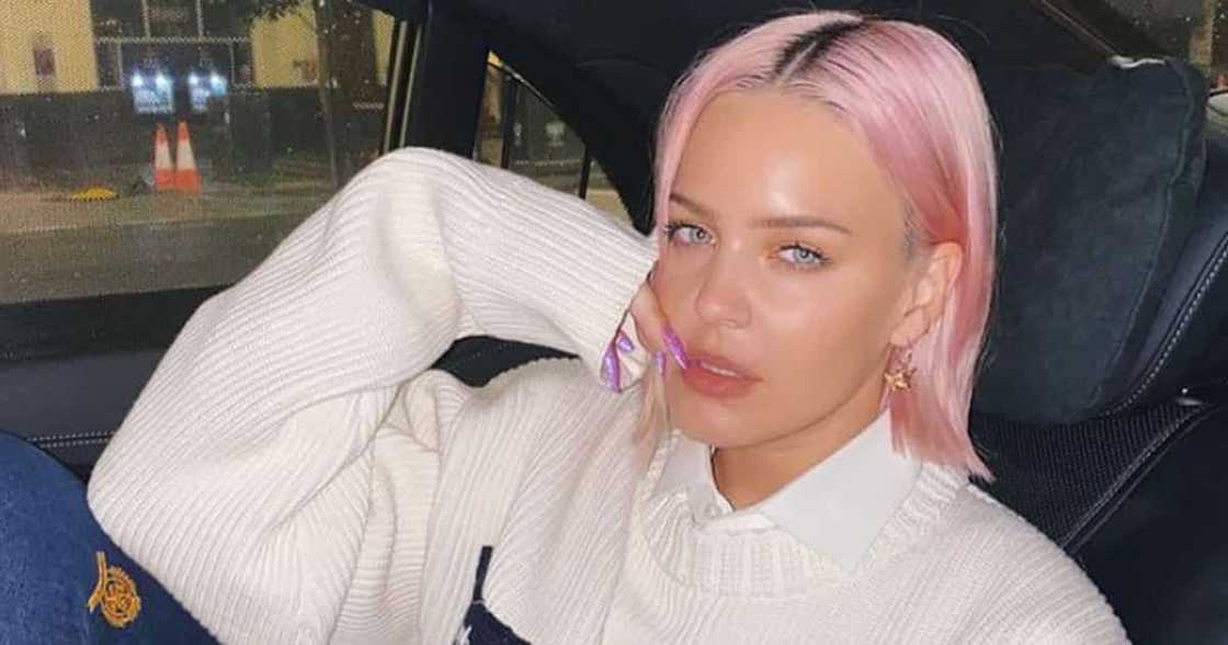 "2002" singer Anne-Marie learns misheard lyrics of her song by Filipino TikToker Ms. Everything "2002" singer Anne-Marie learns misheard lyrics of her song by Filipino TikToker Ms. Everything