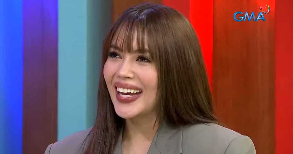 Julia Montes, kung engaged o kasal na kay Coco Martin: “Let's cross the bridge when we get there” Julia Montes, kung engaged o kasal na kay Coco Martin: “Let's cross the bridge when we get there”