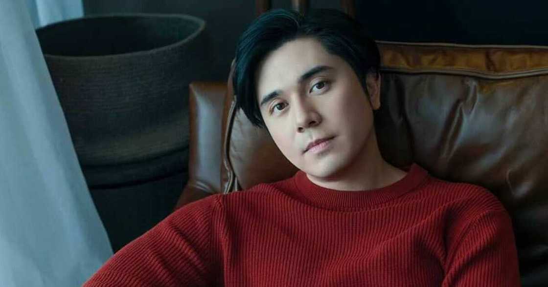 Paulo Avelino, ipinakita ang nakakakilig na wallpaper ng isang aktress sa phone niya Paulo Avelino, ipinakita ang nakakakilig na wallpaper ng isang aktress sa phone niya