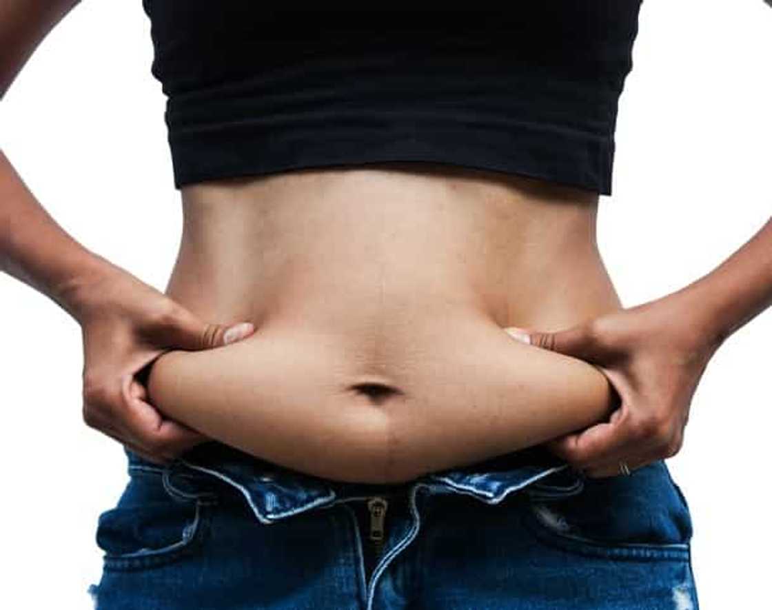 Good bye, bilbil? 3 na mabisang tips upang tuluyang magpaalam sa tyan na malaki Good bye, bilbil? 3 na mabisang tips upang tuluyang magpaalam sa tyan na malaki